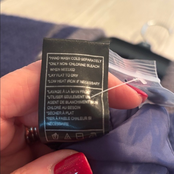 Steve Madden Sweater - Picture 7 of 7